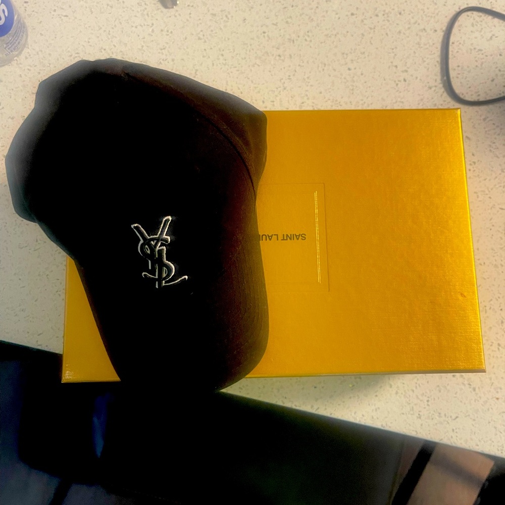 Saint Laurent new era cap black !